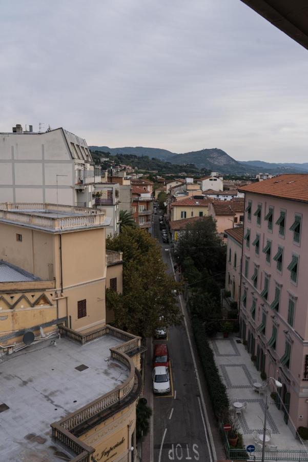 New Central Apartment & Rooms Montecatini Terme Bagian luar foto